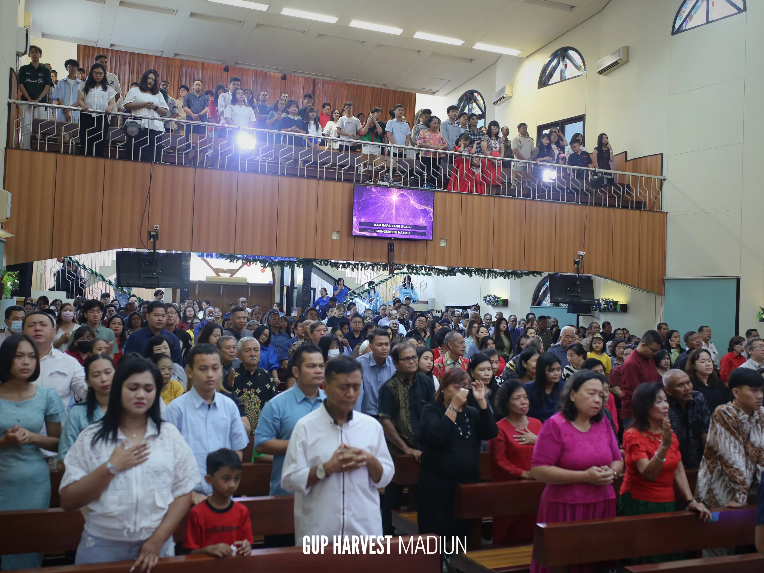 Dokumentasi kegiatan jemaat di GUP Harvest Church