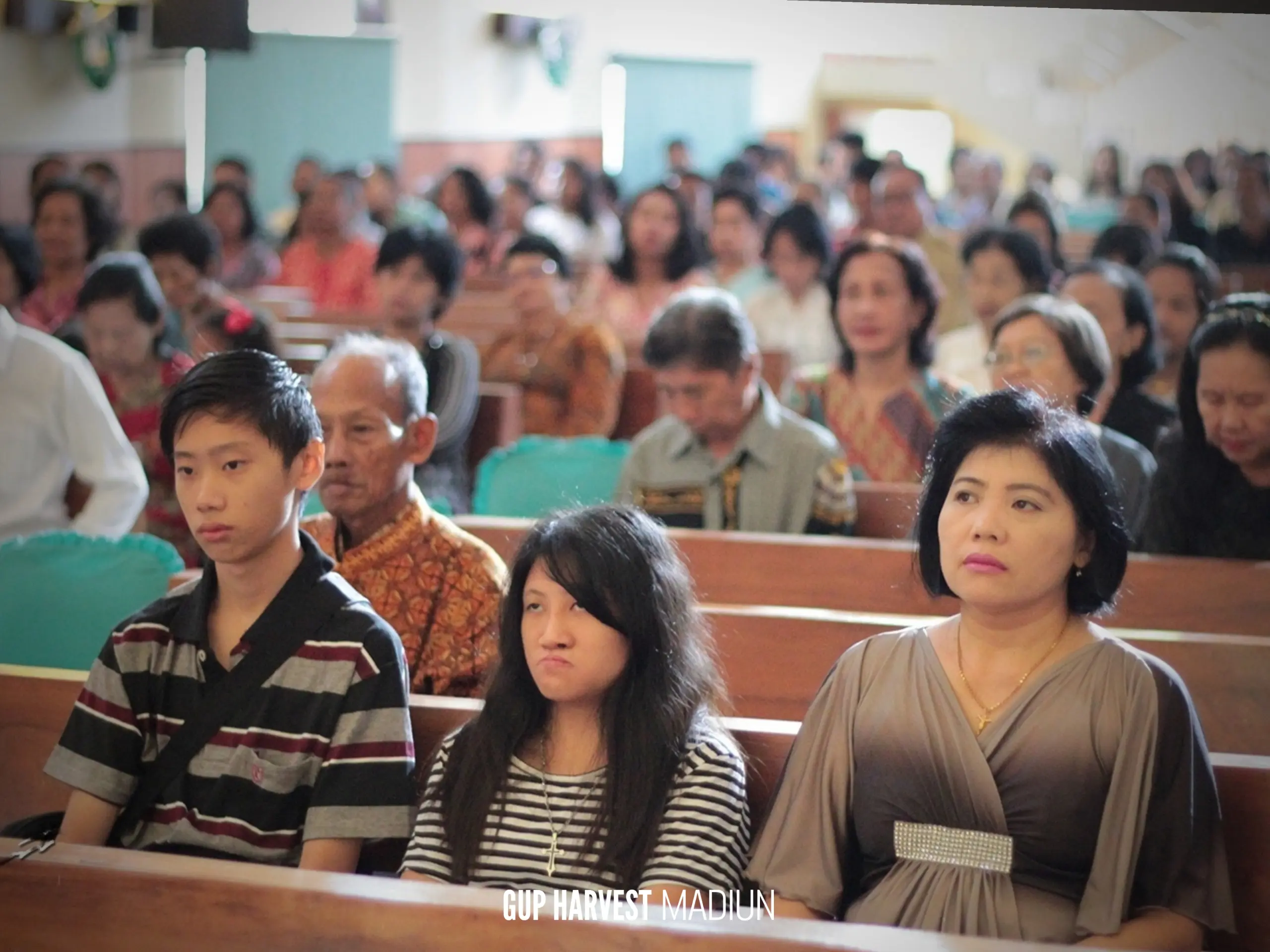 Suasana ibadah jemaat di GUP Harvest Church